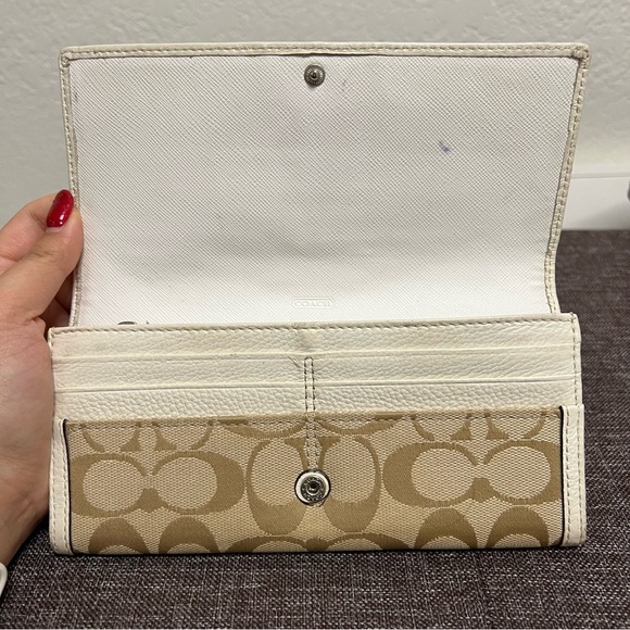 Set of 2 Coach Signature Canvas and White Leather Shoulder Bag and Long Wallet - Picture 14 of 16